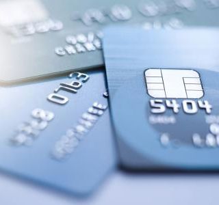 Fineco annuncia la chiusura dei conti senza investimenti e con più di 100mila euro
