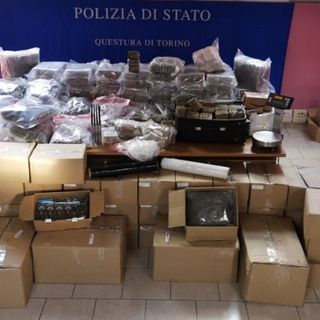 Dal Nord Ovest. Brandizzo, con il furgone dell'autofficina trasportava hashish: sequestrati 300 Kg di droga. VIDEO