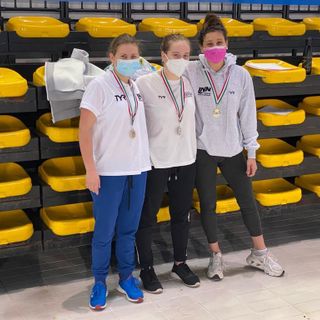 Quattro medaglie per la Libertas Novara ai campionati di categoria nuoto di fondo