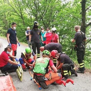 Escursionista torinese cade in una scarpata e perde la vita sull'Appennino forlivese