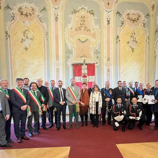 Consegnate le onorificenze per il quadriennio a ufficiali e agenti del territorio novarese