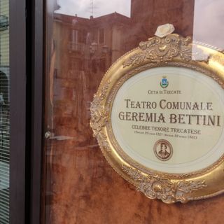 Intitolato a Geremia Bettini il Teatro Comunale di Trecate