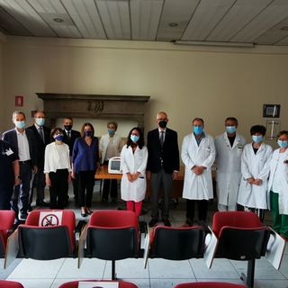 Asl No, donato un defibrillatore al pronto soccorso dell’ospedale di Borgomanero