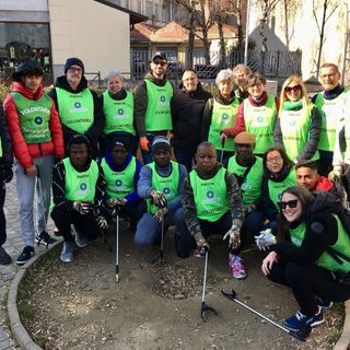 Novara Green e associazioni di volontariato del quartiere si uniscono per una pulizia inclusiva a Sant’Agabio