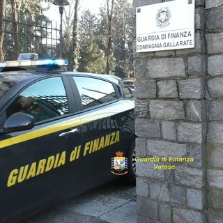 Evasione fiscale e riciclaggio: quattro persone denunciate dalle Fiamme Gialle