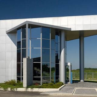 Tecnogi S.p.A., leader nel settore della produzione di tessuti tecnici per calzature, ha acquisito la maggioranza di Sipol S.p.A.