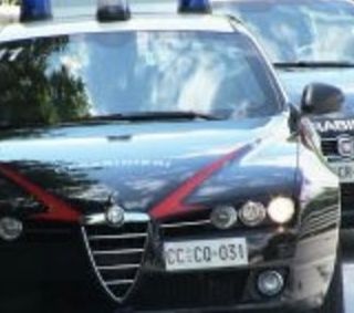 Ritrovato cadavere nei boschi di Oleggio: si ipotizza un omicidio legato allo spaccio