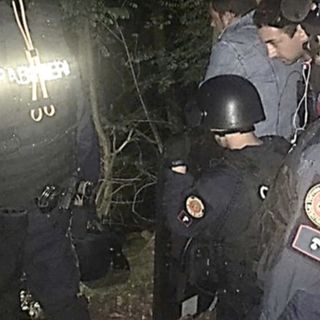 Minaccia di spararsi, 60enne salvato dai Carabinieri in un bosco ad Oleggio
