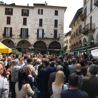 Giorgia Meloni a Novara per l'ultima tappa di campagna elettorale di Fratelli d'Italia