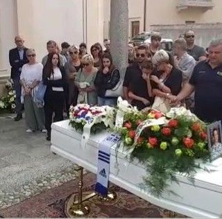 Cureggio ha dato oggi l'ultimo saluto a Yoan