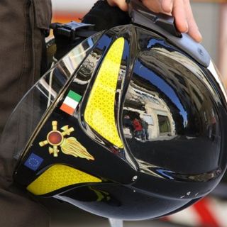 Arona: sabato 15 febbraio l'intitolazione della rotatoria ai caduti del Corpo Nazionale dei Vigili del Fuoco