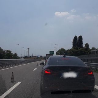 Notizie dal Piemonte. Auto precipita dal cavalcavia sulla A5 Volpiano-Settimo: muore una donna di 70 anni
