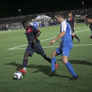 Giornata sorprendente in Eccellenza per tre le novaresi, tra derby e colpi di scena.