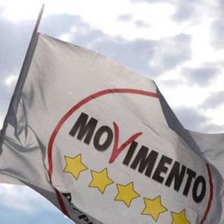 M5s: telefoni e tablet anche al De Pagave per mettere in comunicazone i ricoverati con i parenti
