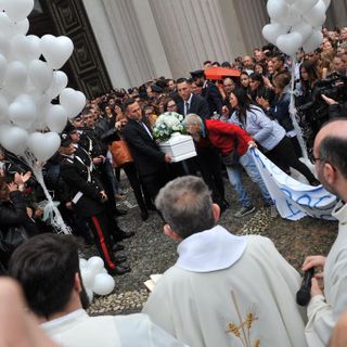 A Novara lo straziante addio al piccolo Leonardo