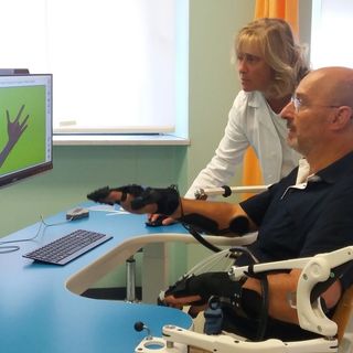 A Torino una mano robotica per la riabilitazione post ictus (FOTO)
