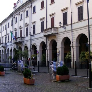 25 aprile: a Galliate diventa “festa del trionfo della libertà sui totalitarismi”