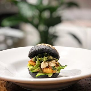 “Hole-in-one”, un originale panino gourmet col buco protagonista dello show-cooking del food blogger Marco De Padova