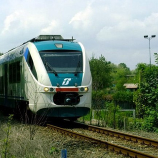 Lavori di rinnovamento in alcuni tratti di binario della Novara-Biella,  scattano divieti per il traffico automobilistico