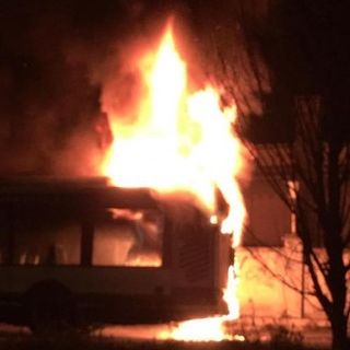 Cronaca dal Piemonte. Bus in fiamme in corso Orbassano a Torino: salvo l'autista