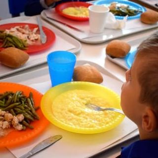 Aperte le iscrizioni al servizio mensa per l'anno scolastico 2023-2024
