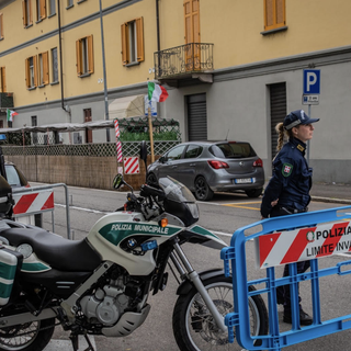 Danneggia il canbestro del campetto dell'oratorio, denunciato 26enne senza fissa dimora