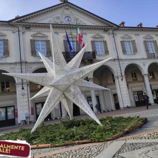 Trecate:&quot;Cena natalizia di solidarieta'&quot;: l'assessorato ai servizi sociali e il gruppo &quot;Amici 52&quot; insieme dalla parte di quanti sono in difficolta'