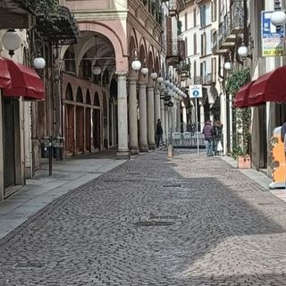 Torna lo “Sbarazzo”: tre giorni di grandi sconti nei negozi novaresi