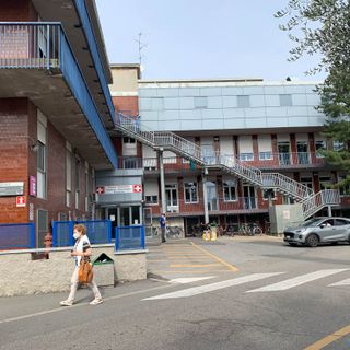 Crollata una parte del controsoffitto in una stanza di patologia neonatale