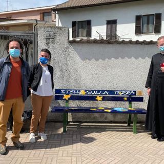 Un altra panchina è stata inaugurata a Cameri