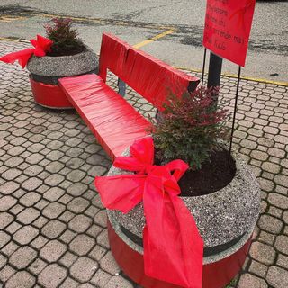 Inaugurata ieri la Panchina Rossa di Garbagna
