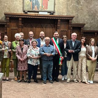 Novara, cerimonia in Broletto per i dipendenti comunali andati in pensione nel 2024
