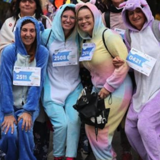Novara si veste in pigiama per la solidarietà: arriva la 'Pigiama Run'