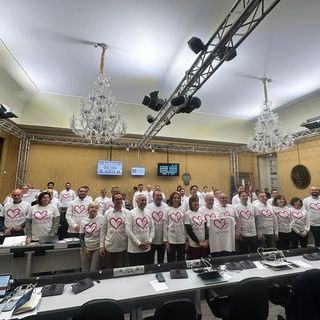 Life is Pink, il consiglio regionale si veste di rosa per promuovere la raccolta fondi contro i tumori