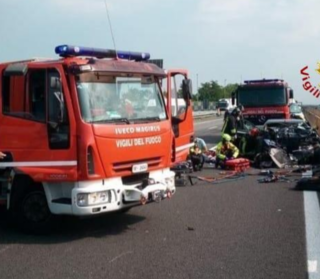 Santhià, incidente mortale in autostrada - FOTO E VIDEO