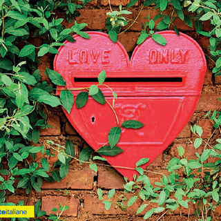 A San Valentino negli uffici postali della provincia le cartoline per gli innamorati