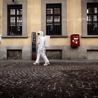 Inaugurata a nòva la mostra fotografica de “Il secondo paradosso di Zenone”