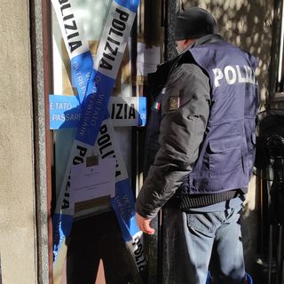 Orrore e degrado in due ‘alloggi’ a pochi passi dal centro di Novara