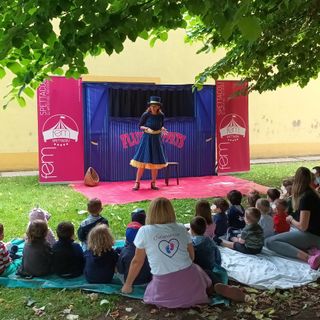 Storie e musica per i bambini dell’asilo Garbarino di Borgo Ticino con i Pupazzi Pazzi