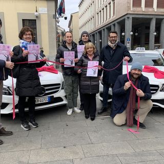 A Novara i taxisti diventano “angeli custodi” delle donne