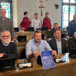 Un calcio nel buio: lo sport che abbraccia la solidarietà