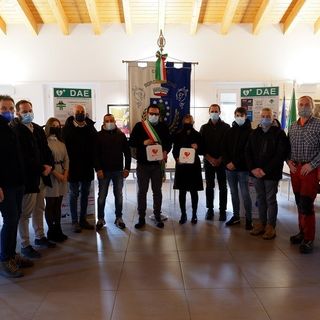 Borgo Ticino, inaugurati  due defibrillatori semiautomatici