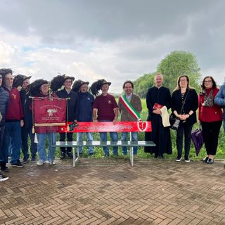 Cameri: inaugurata una panchina dedicata ai Bersaglieri