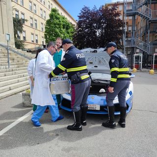 Lamborghini Huracán della polizia per il trasporto urgente di un rene da Novara a Roma