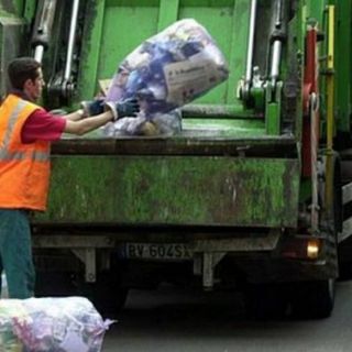 Gran caldo: Assa anticipa raccolta rifiuti alle 5 del mattino