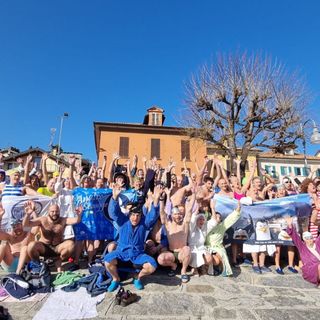 &quot;Cimento 'la merla&quot;: torna il tuffo nelle acque gelide del lago d'Orta