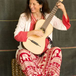 Parte domenica 13 la Rassegna Un paese a sei corde con &quot;Chitarra Femminile Singolare&quot;