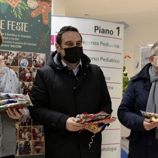 Gli auguri del sindaco Alessandro Canelli ai bambini ricoverati in Pediatria