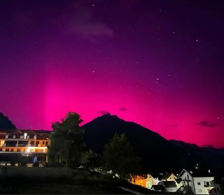 Immagini dell'aurora boreale di un nostro lettore da Cravegna