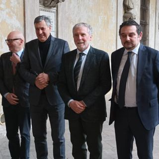 da destra Gianfranco Zulian direttore generale dell’ospedale, il sindaco Alessandro Canelli, il rettore Gian Carlo Avanzi, l’assessore Luigi Icardi, il direttore generale della sanità regionale Mario Minola, il responsabile del protocollo legalità Maurilio Liore